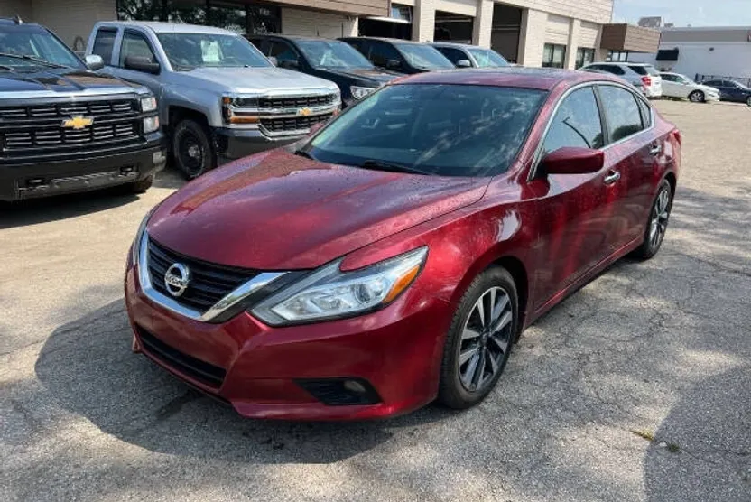 2017 Nissan Altima 2.5 SV photo 1