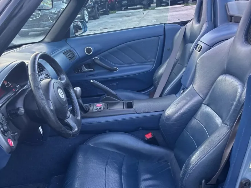 2002 Honda S2000 photo 1