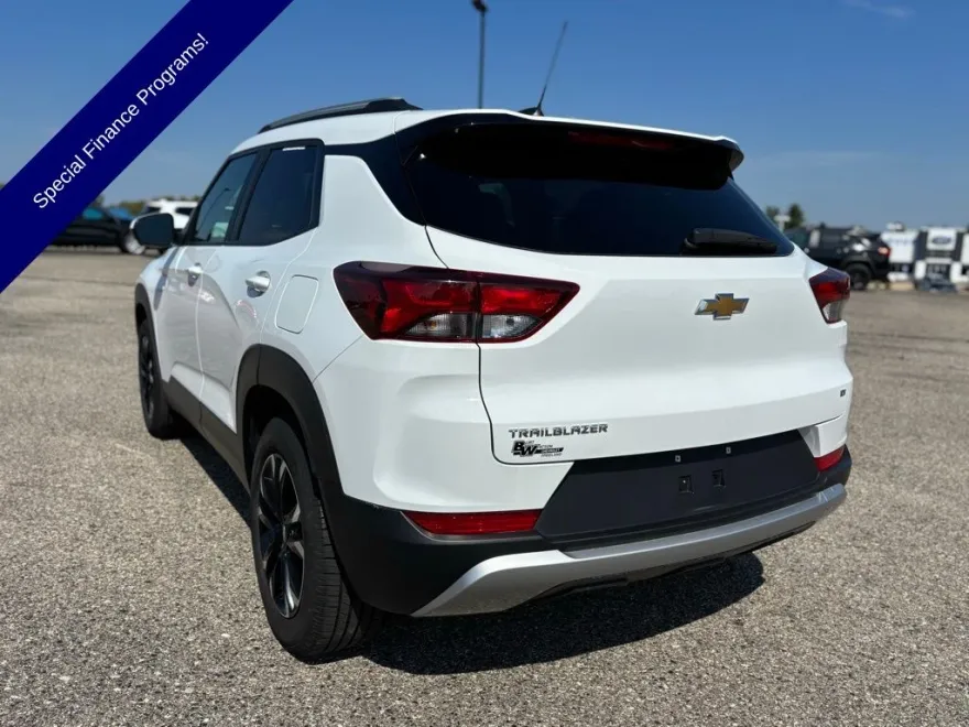 2022 Chevrolet Trailblazer LT photo 1