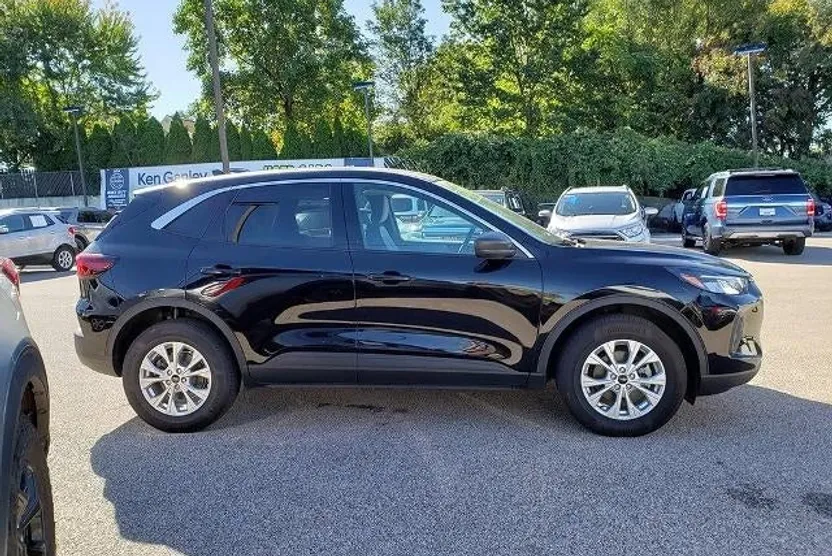 2023 Ford Escape Active photo 1