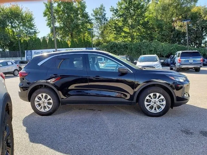 2023 Ford Escape Active photo 1