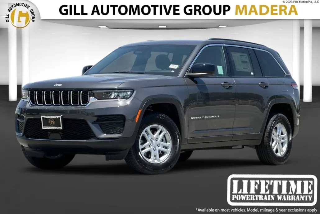 2025 Jeep Grand Cherokee Laredo photo 1