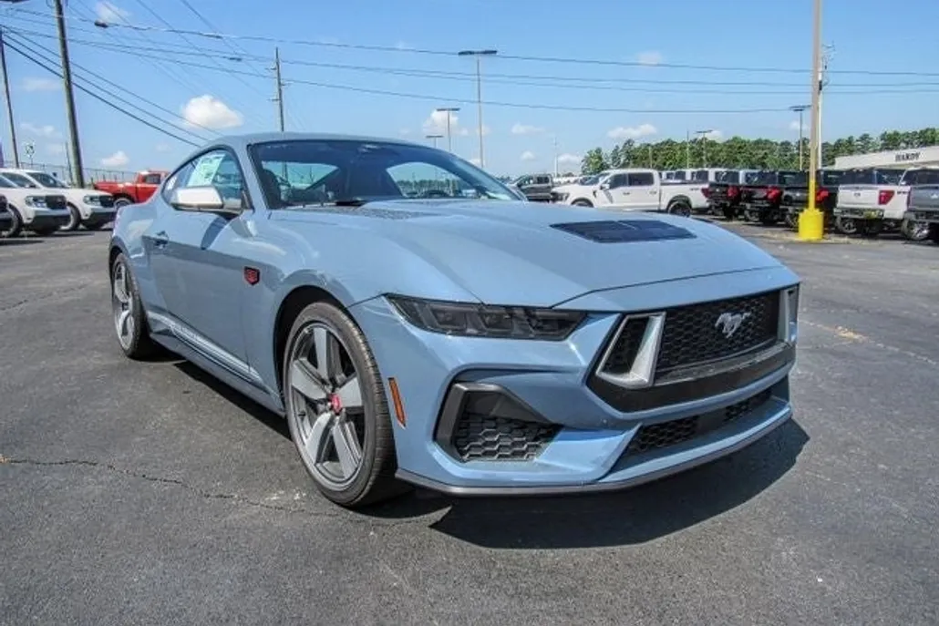 2025 Ford Mustang GT Premium photo 1