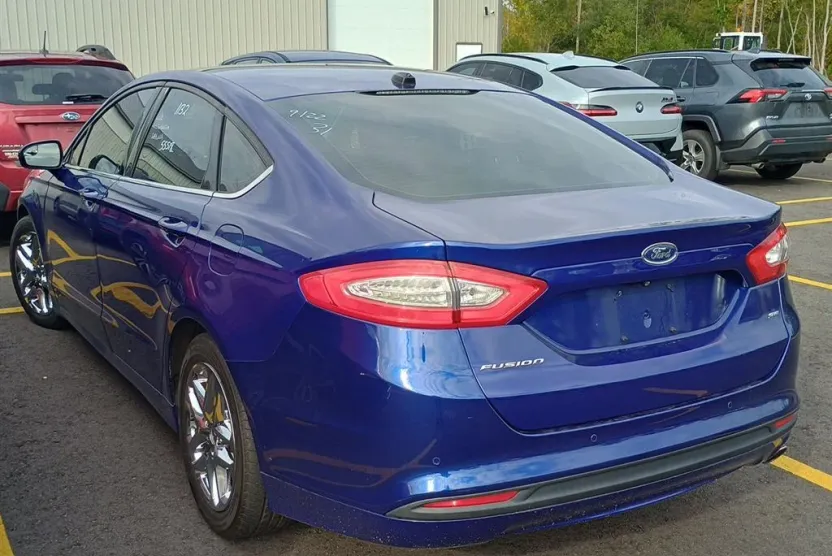 2016 Ford Fusion SE photo 1
