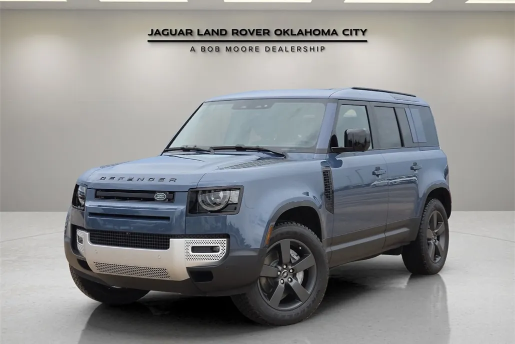 2025 Land Rover Defender 110 S photo 1