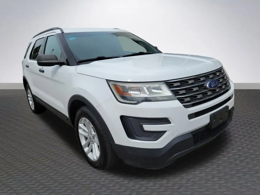 2016 Ford Explorer Base photo 1