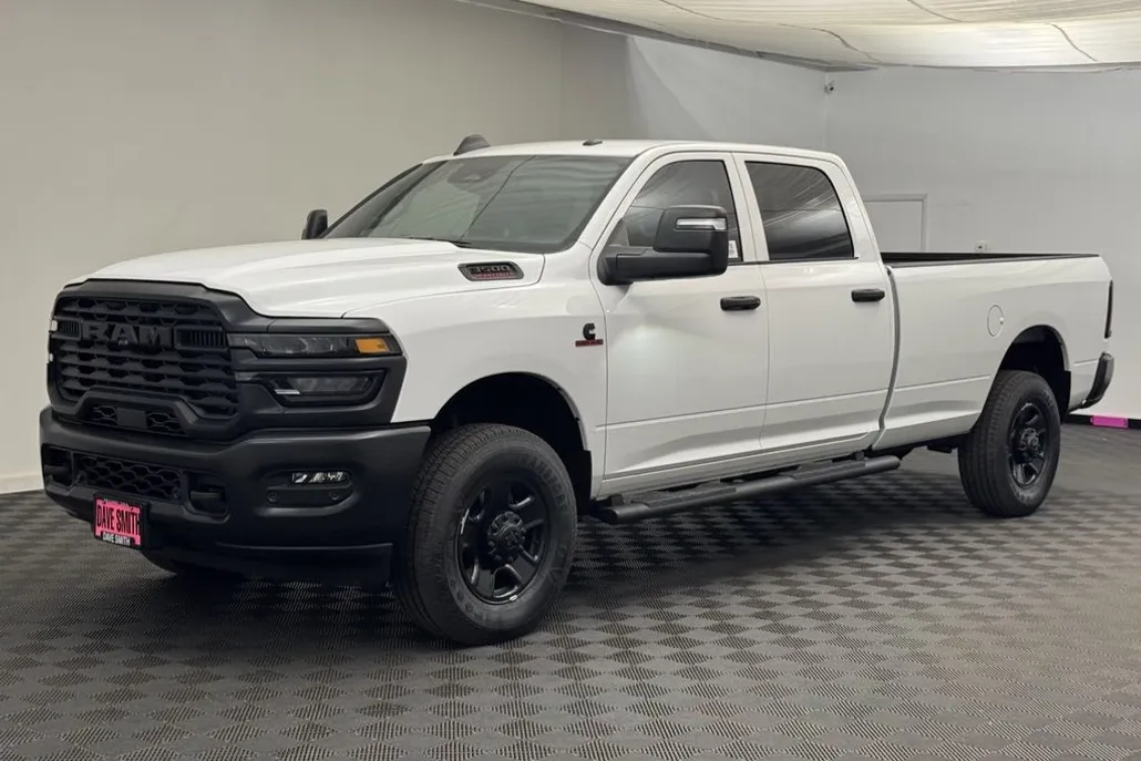 2025 Ram 3500 Tradesman photo 1