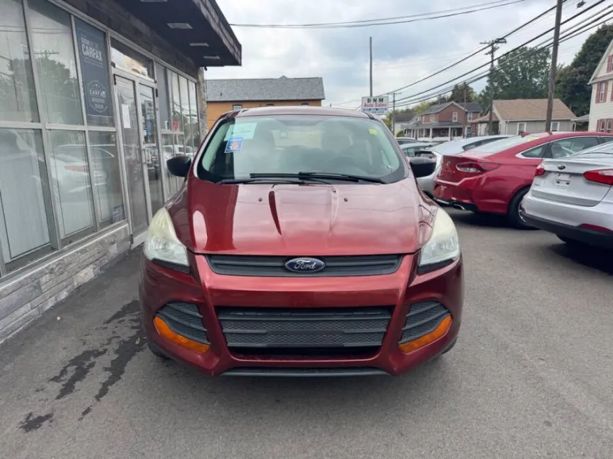 2014 Ford Escape S photo 1