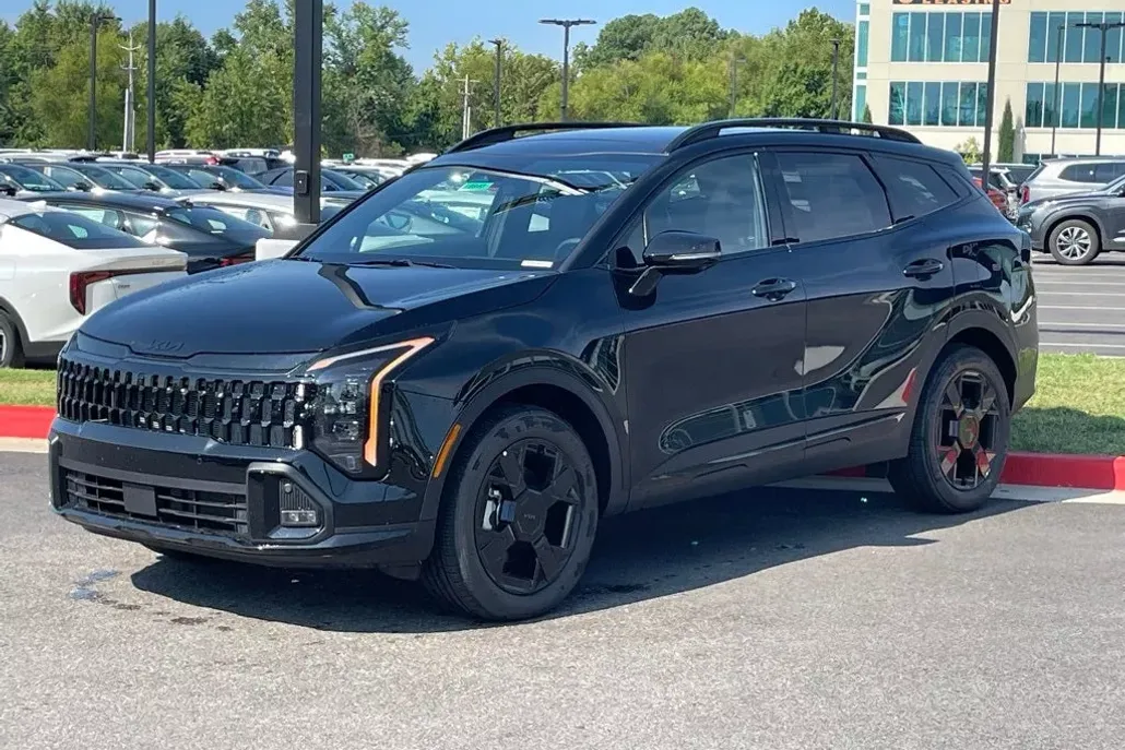 2026 Kia Sportage X-Line photo 1