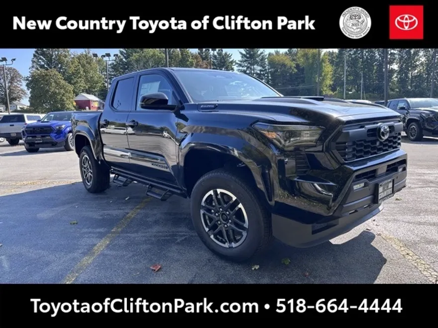 2025 Toyota Tacoma TRD Sport photo 1