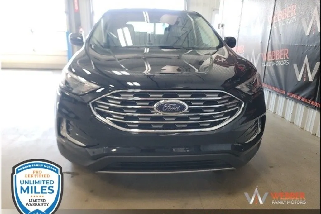 2022 Ford Edge SEL photo 1