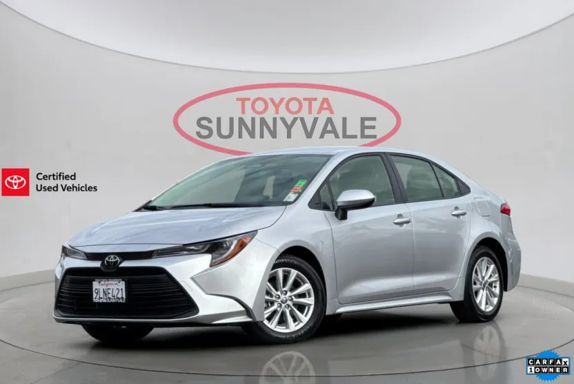 2024 Toyota Corolla LE Premium photo 1