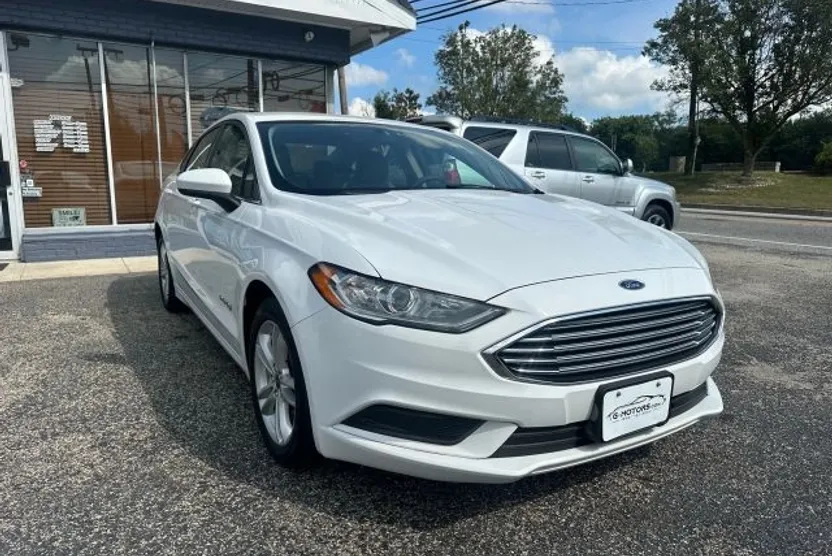 2018 Ford Fusion S Hybrid photo 1