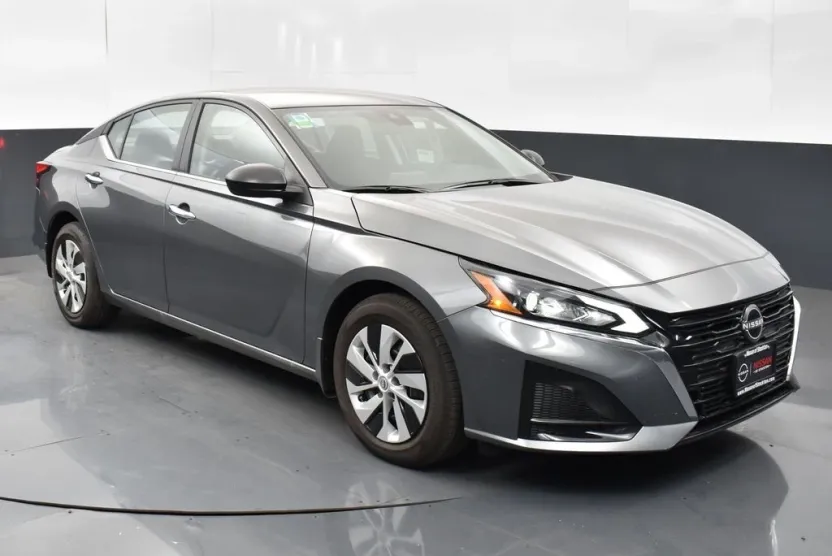 2025 Nissan Altima 2.5 S photo 1