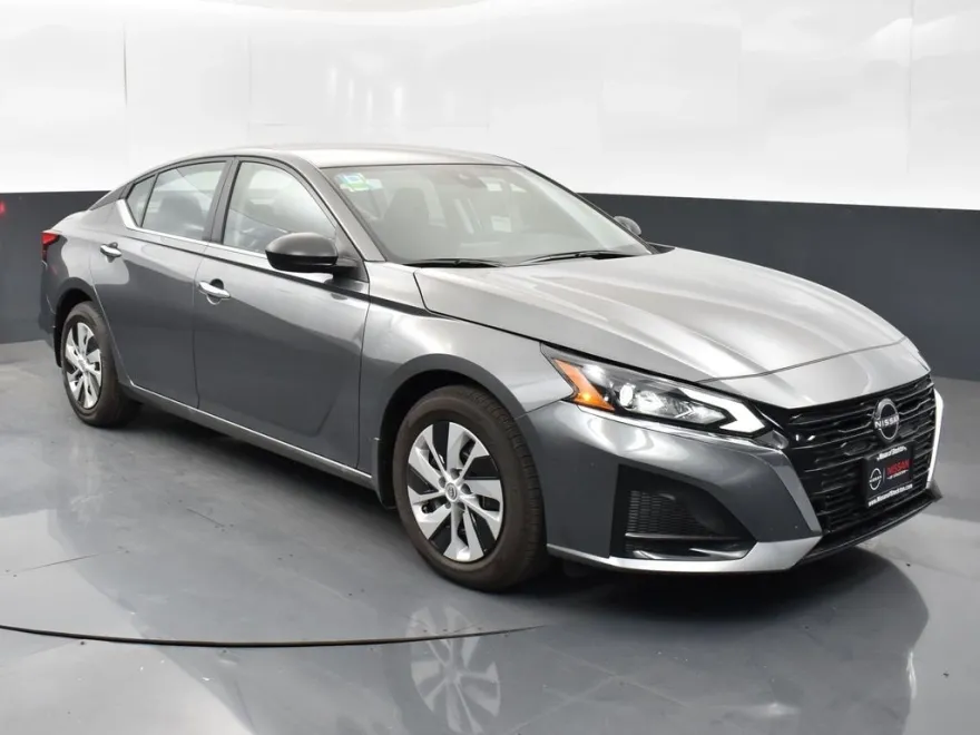 2025 Nissan Altima 2.5 S photo 1