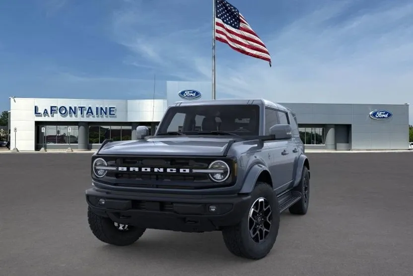 2025 Ford Bronco Outer Banks photo 1