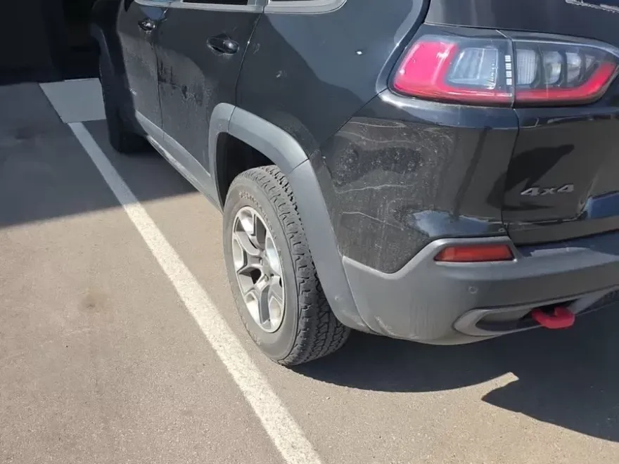 2019 Jeep Cherokee Trailhawk photo 1