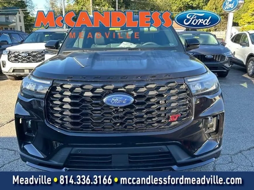 2025 Ford Explorer ST photo 2