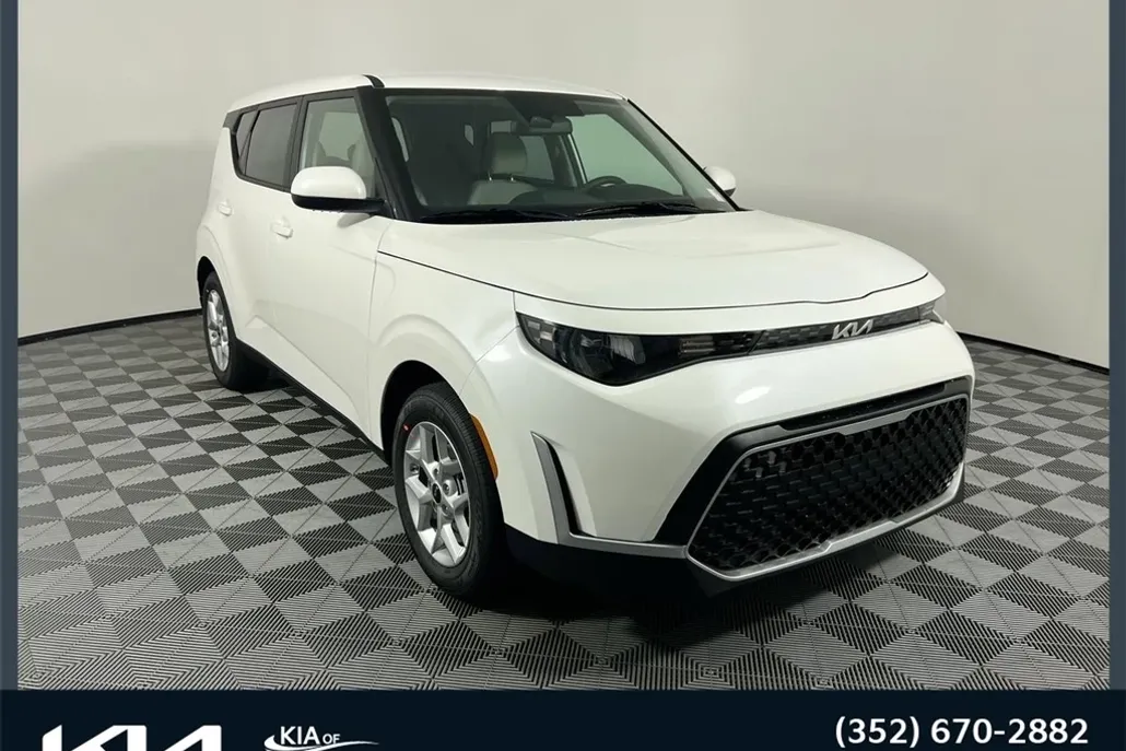 2025 Kia Soul LX S photo 1