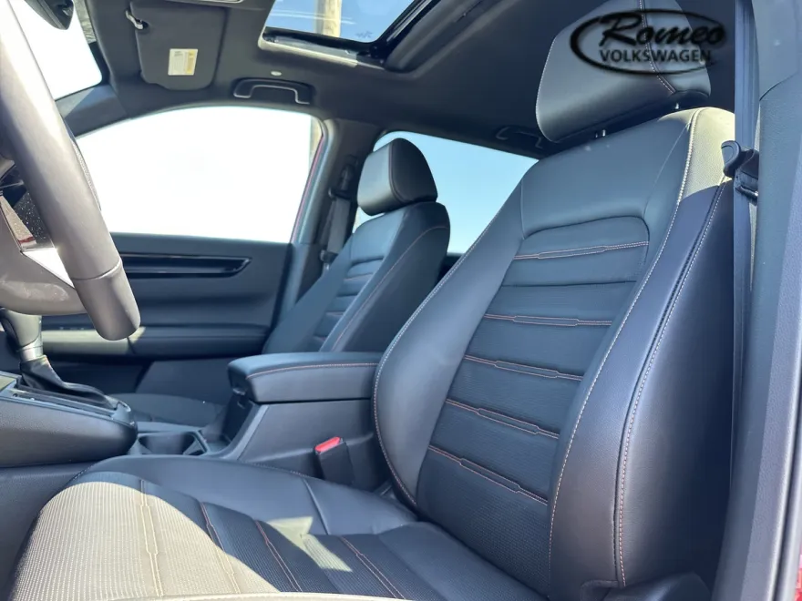 2025 Honda CR-V Hybrid Sport Touring photo 1