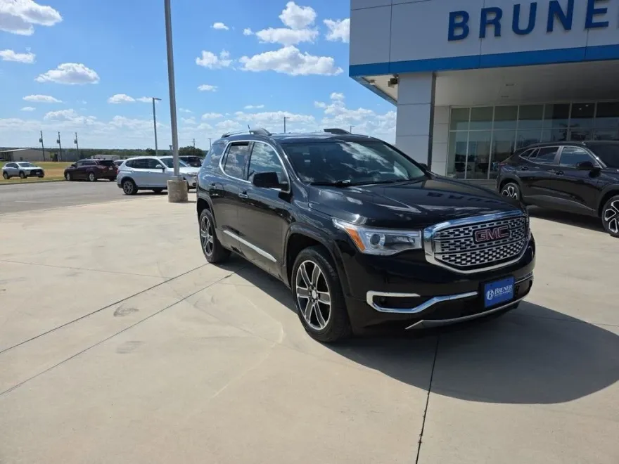 2019 Gmc Acadia Denali photo 1