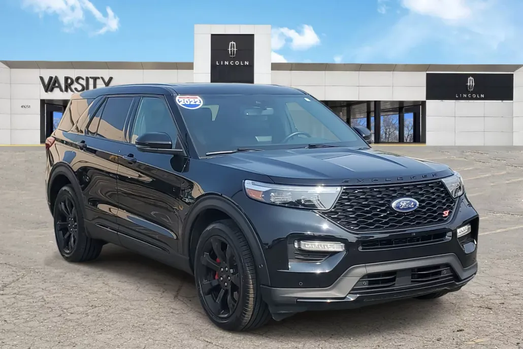 2022 Ford Explorer ST photo 1