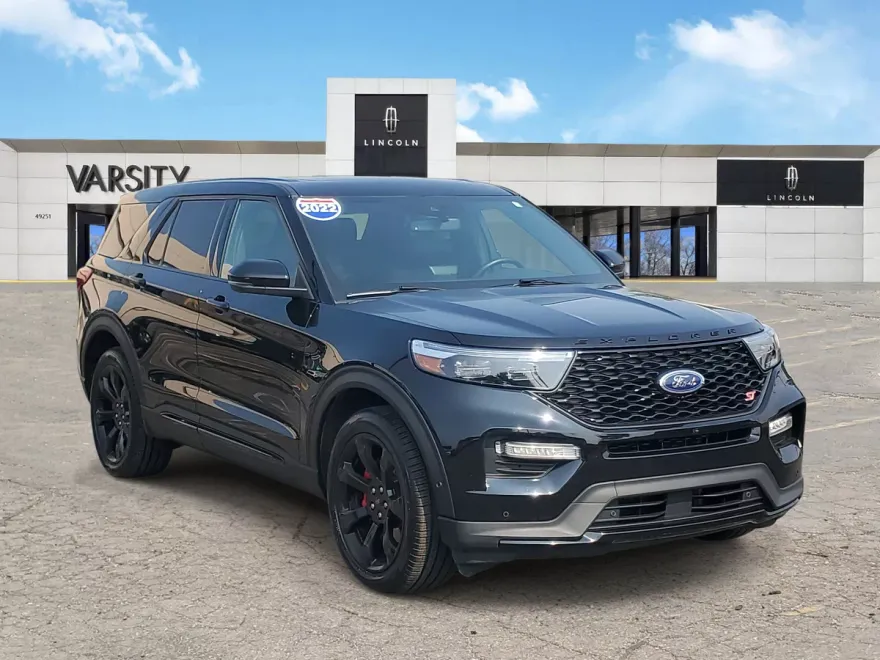 2022 Ford Explorer ST photo 1