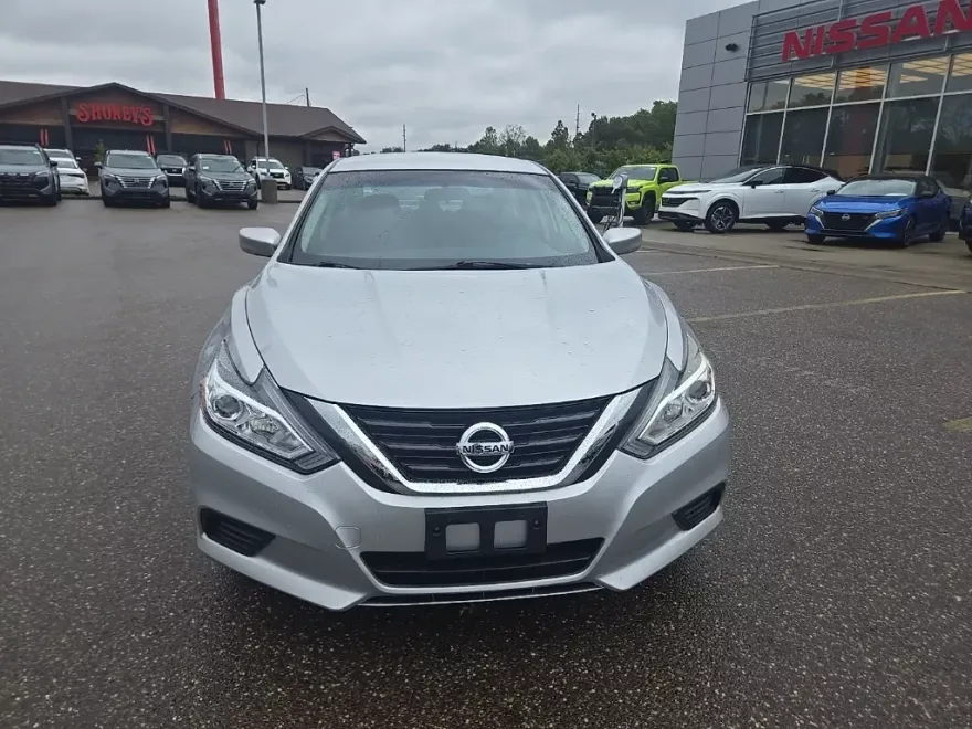 2017 Nissan Altima 2.5 S photo 1