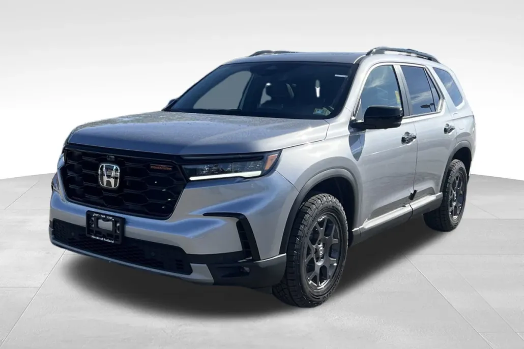 2025 Honda Pilot TrailSport photo 1