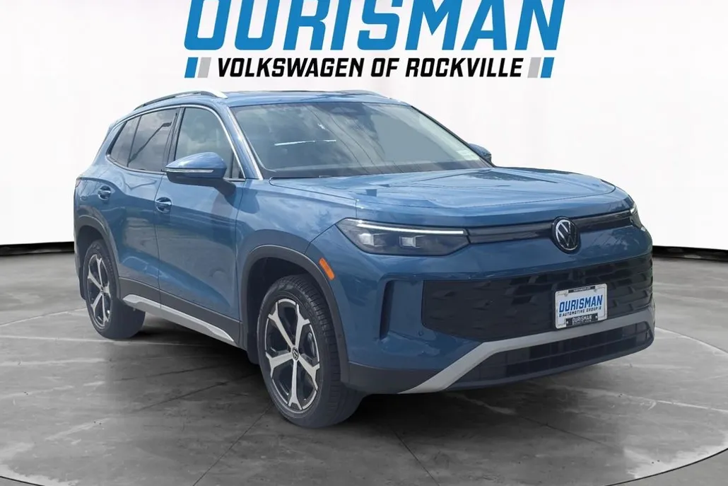 2025 Volkswagen Tiguan SE photo 1