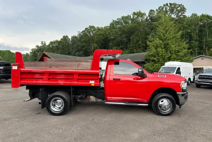 2023 Ram 3500 Tradesman photo 1