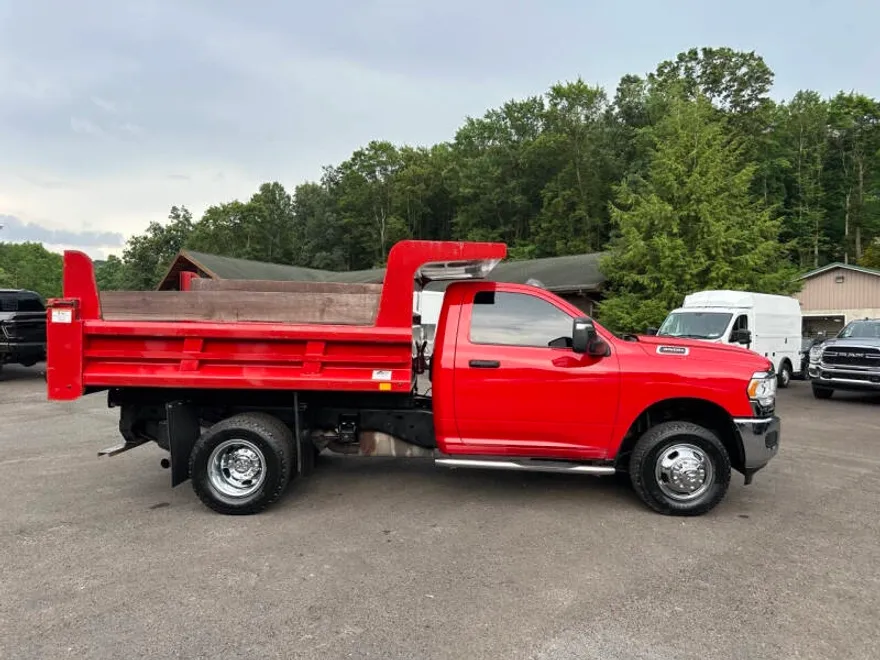 2023 Ram 3500 Tradesman photo 1