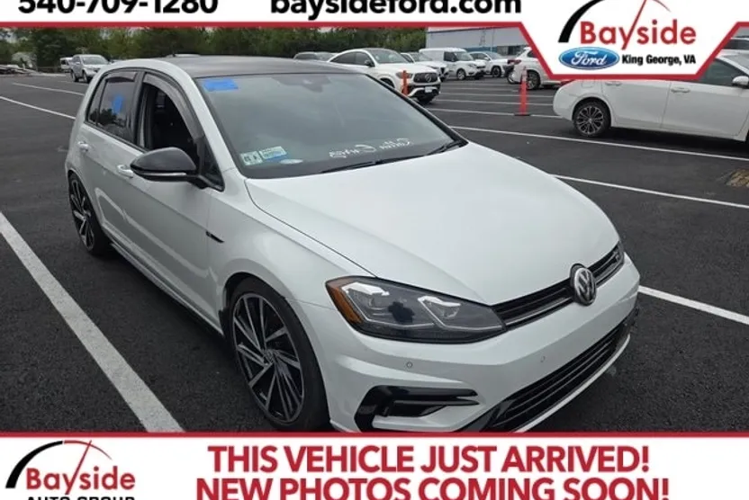2018 Volkswagen Golf R 4Motion photo 1