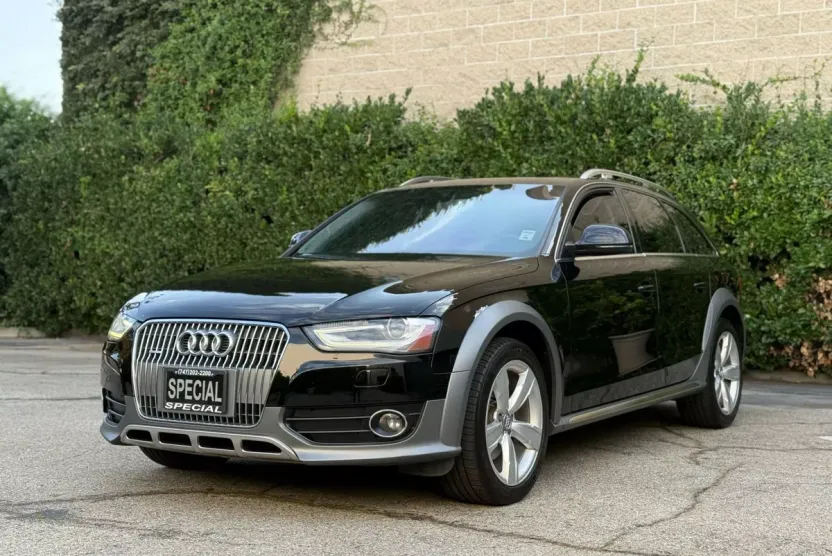 2013 Audi A4 Allroad Quattro Premium Plus photo 1