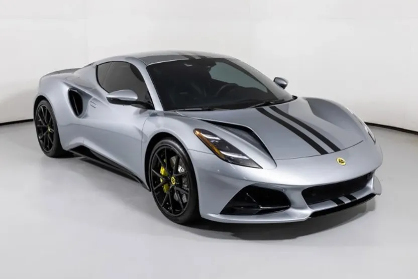 2024 Lotus Emira First Edition photo 1