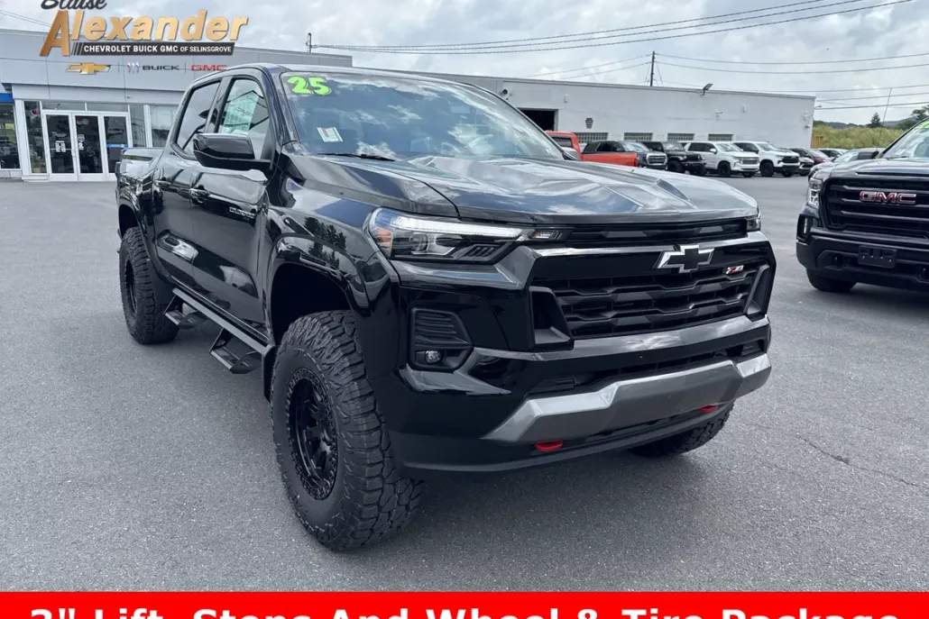 2025 Chevrolet Colorado Z71 photo 1