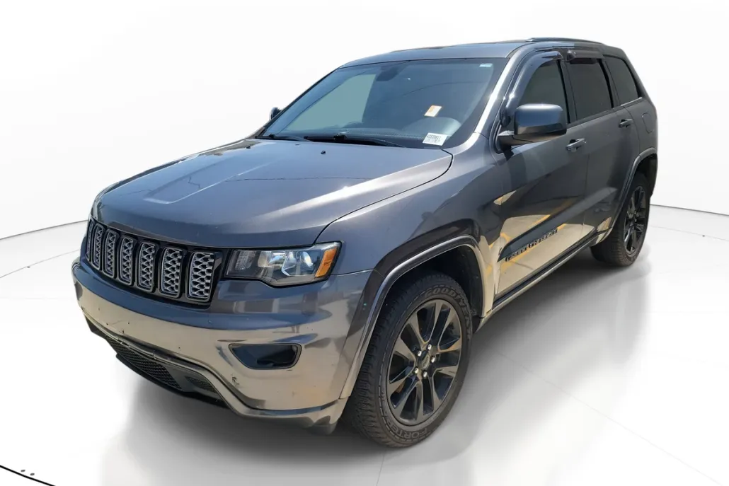 2019 Jeep Grand Cherokee Altitude photo 1