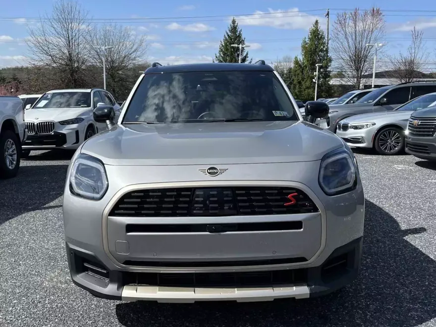 2025 Mini Cooper S ALL4 photo 1