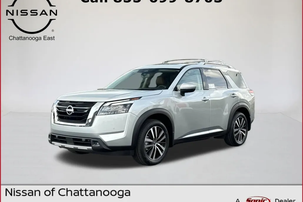 2025 Nissan Pathfinder Platinum photo 1