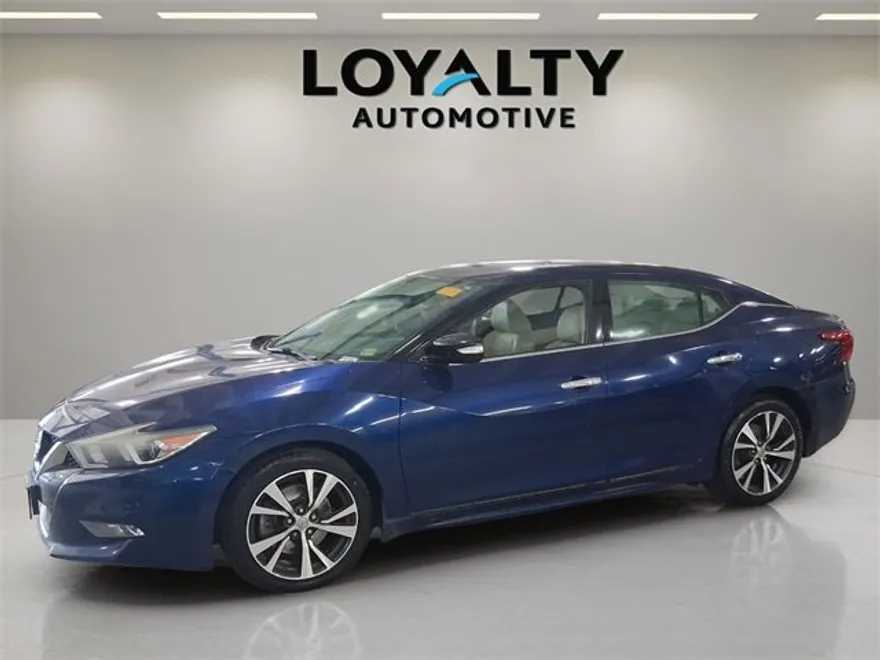2016 Nissan Maxima SV photo 1