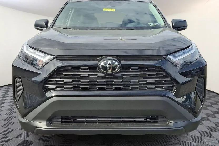 2025 Toyota RAV4 LE photo 1