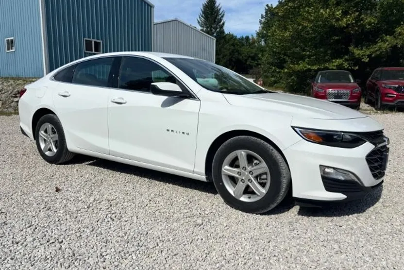 2024 Chevrolet Malibu LS photo 1