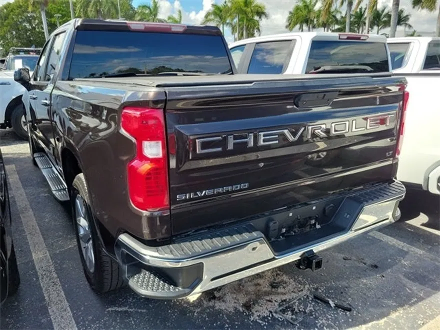 2019 Chevrolet Silverado 1500 LT photo 1