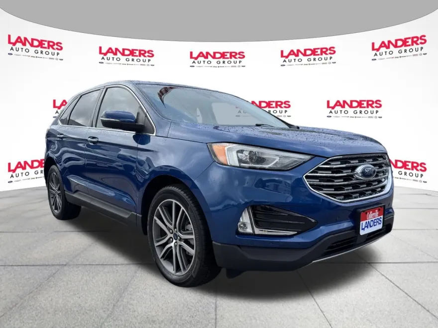2022 Ford Edge Titanium photo 1