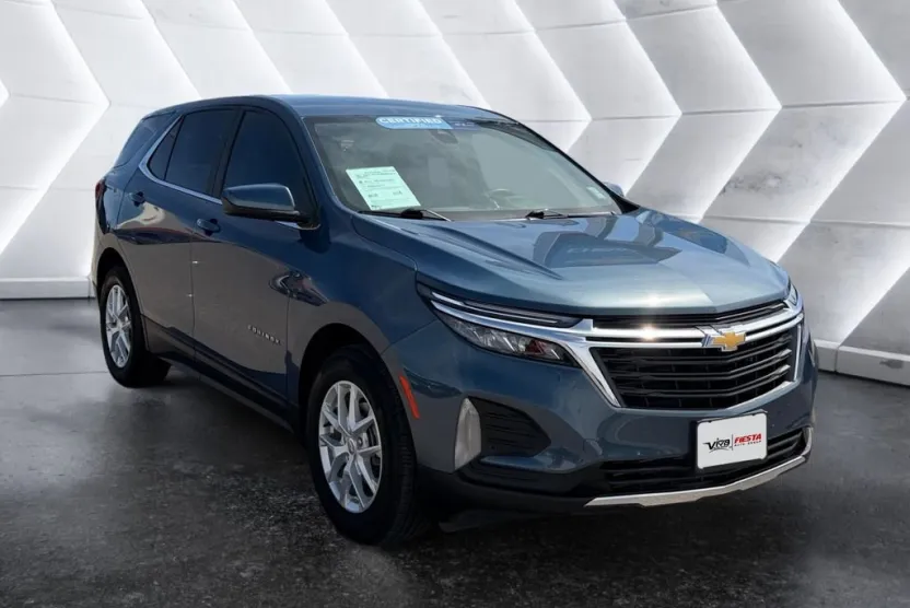 2024 Chevrolet Equinox LT photo 1