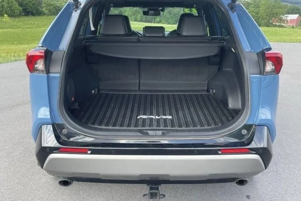 2023 Toyota RAV4 Hybrid XSE photo 1
