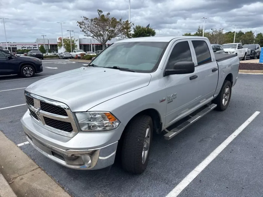 2019 Ram 1500 Classic Tradesman photo 1