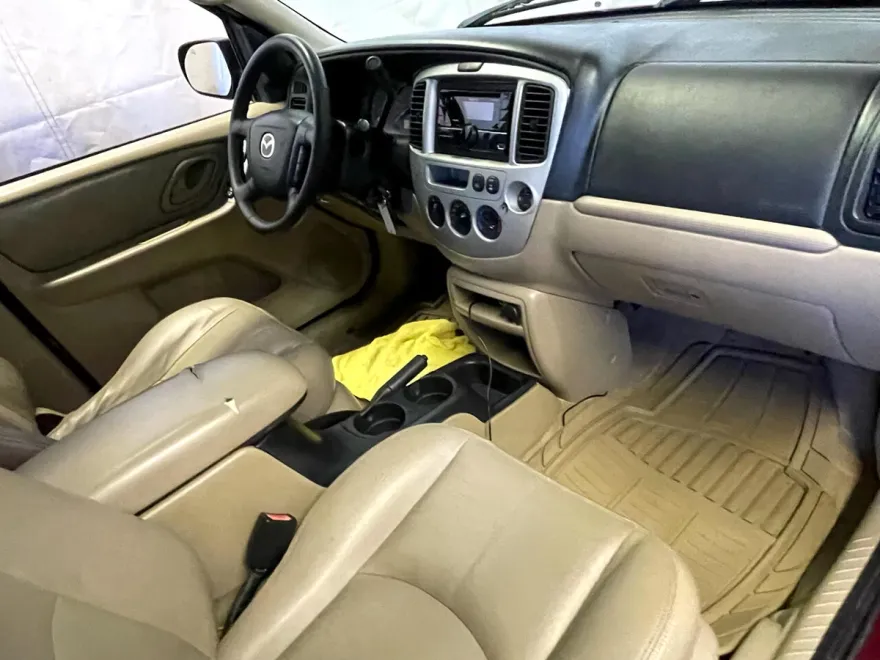 2003 Mazda Tribute ES photo 13