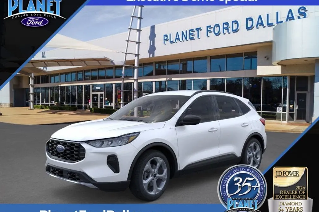 2025 Ford Escape ST-Line photo 1