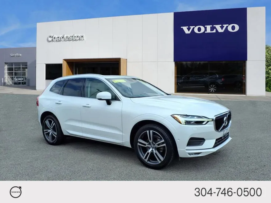 2019 Volvo XC60 Momentum photo 1